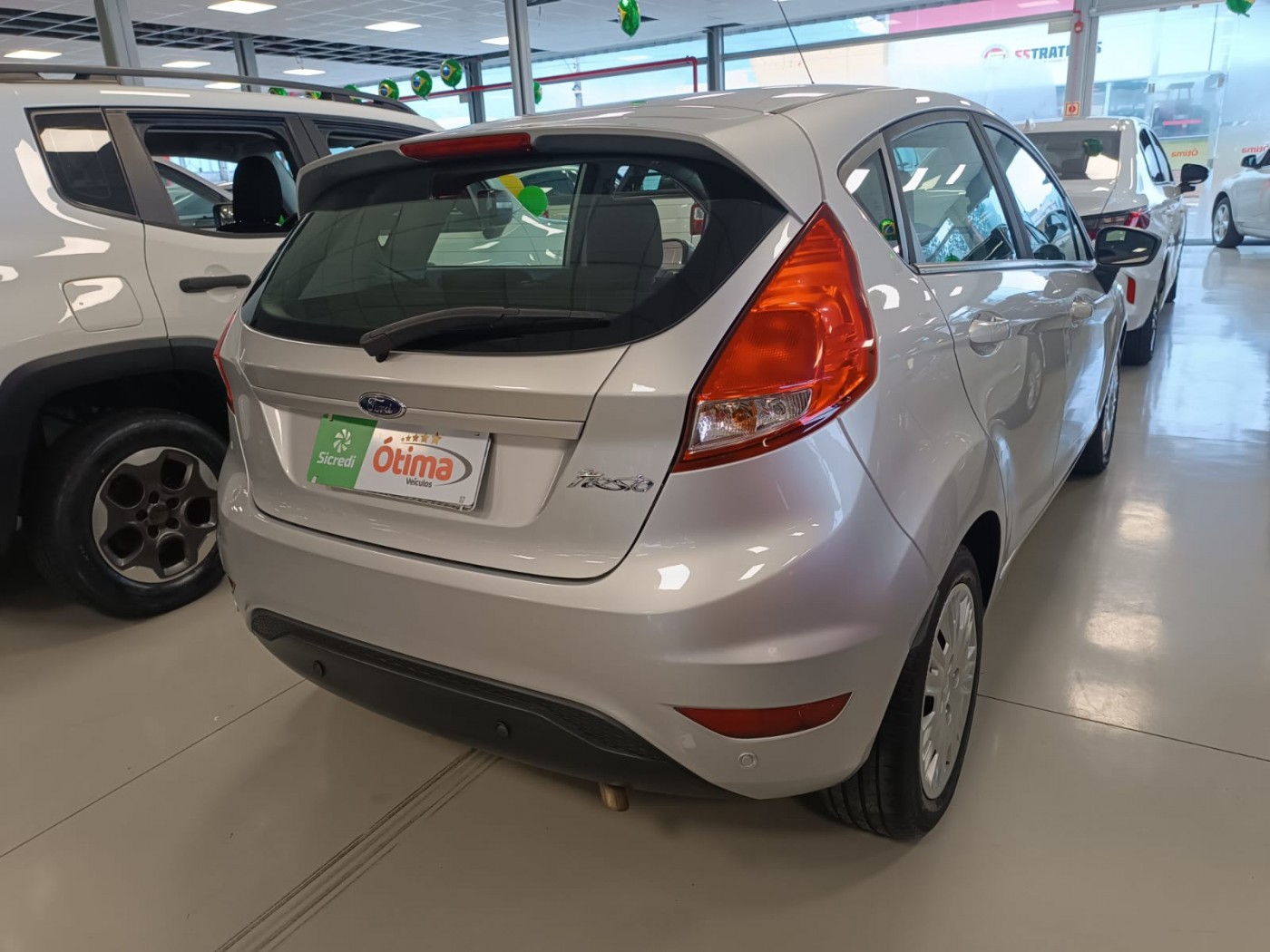 FORD NEW FIESTA 1.6  - Foto 8