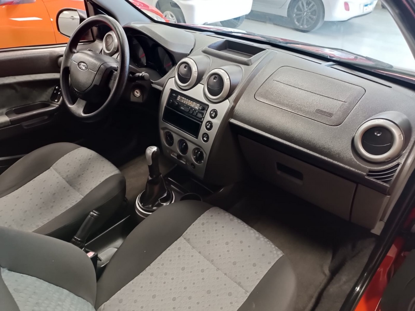 FORD FIESTA 1.0  - Foto 4