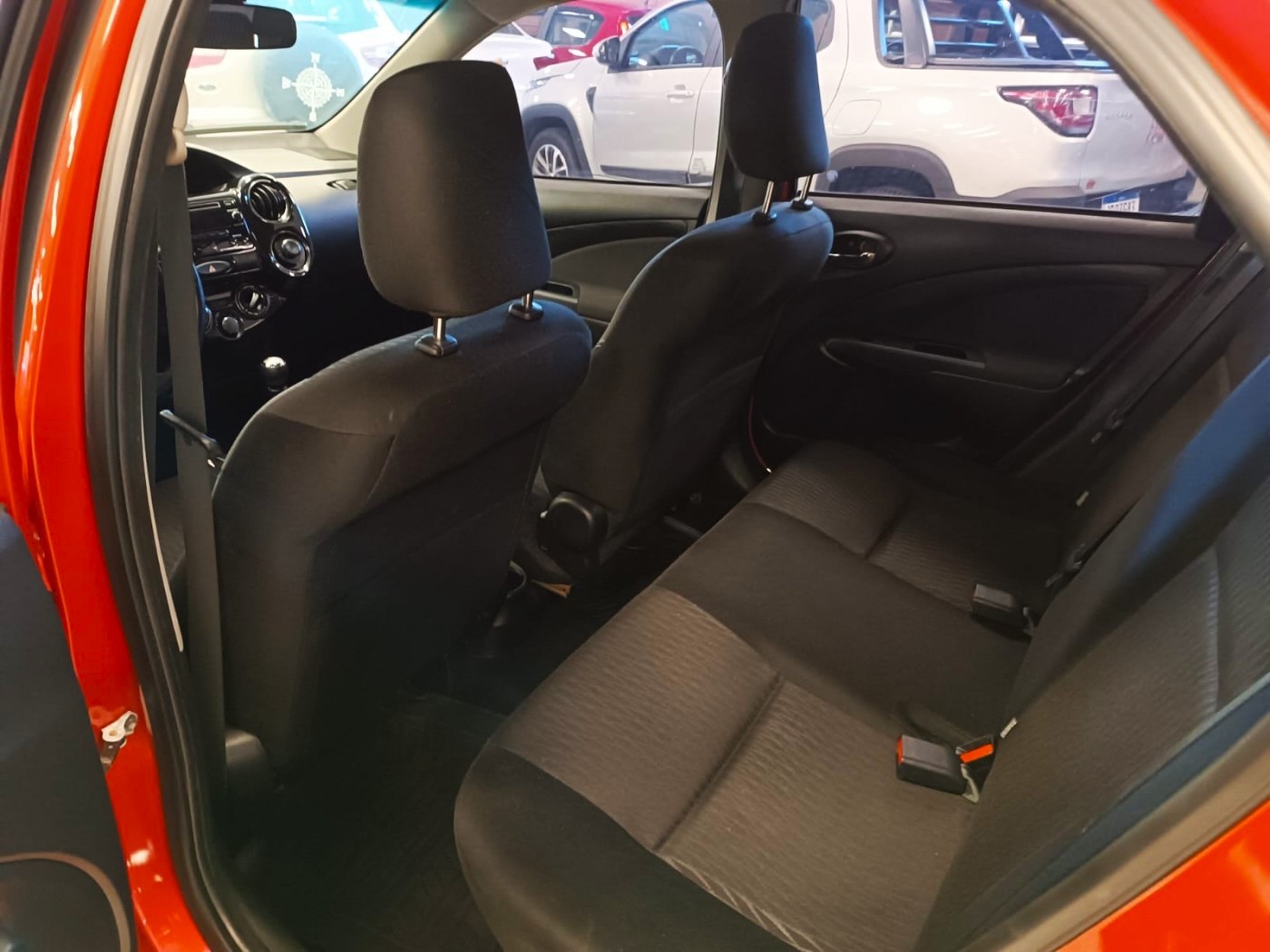 TOYOTA ETIOS SEDAN XS 1.5 - Foto 6