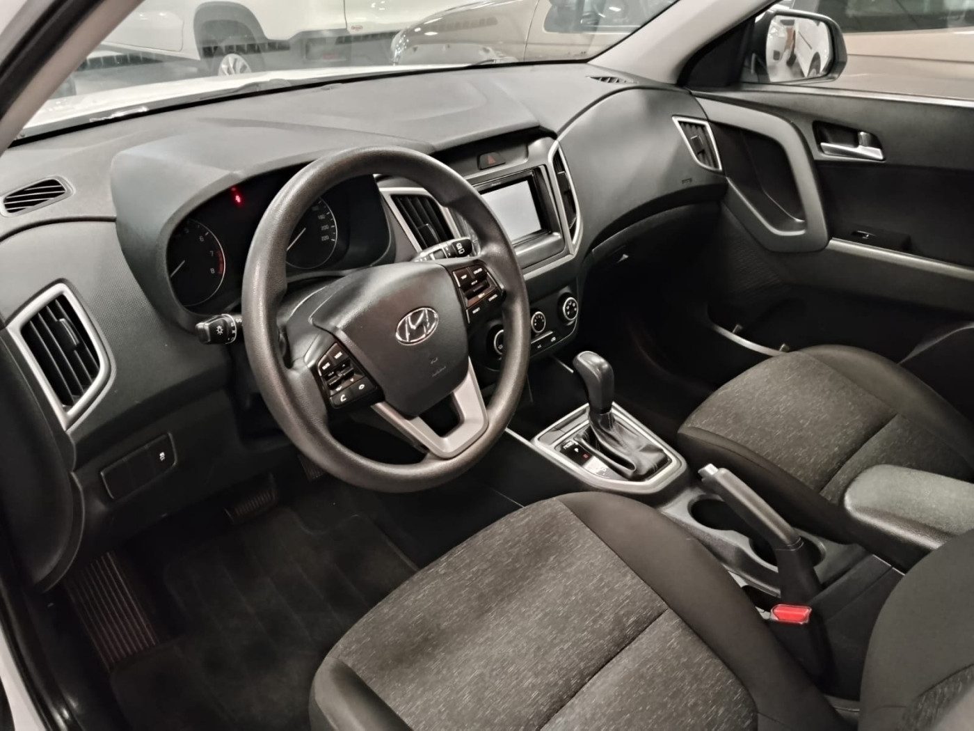HYUNDAI CRETA ACTION 1.6 - Foto 3