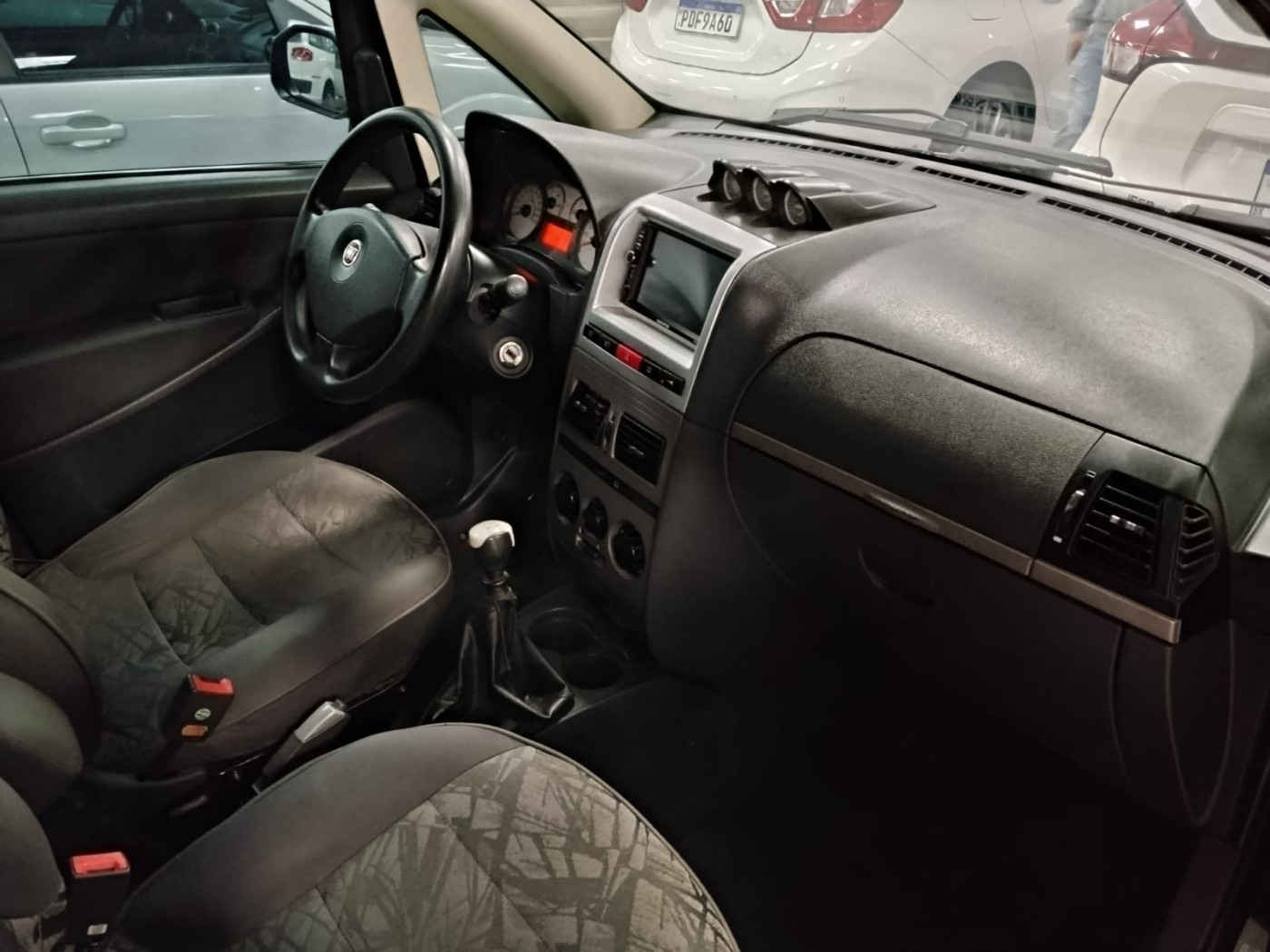 FIAT IDEA ADVENTURE 1.8 - Foto 4