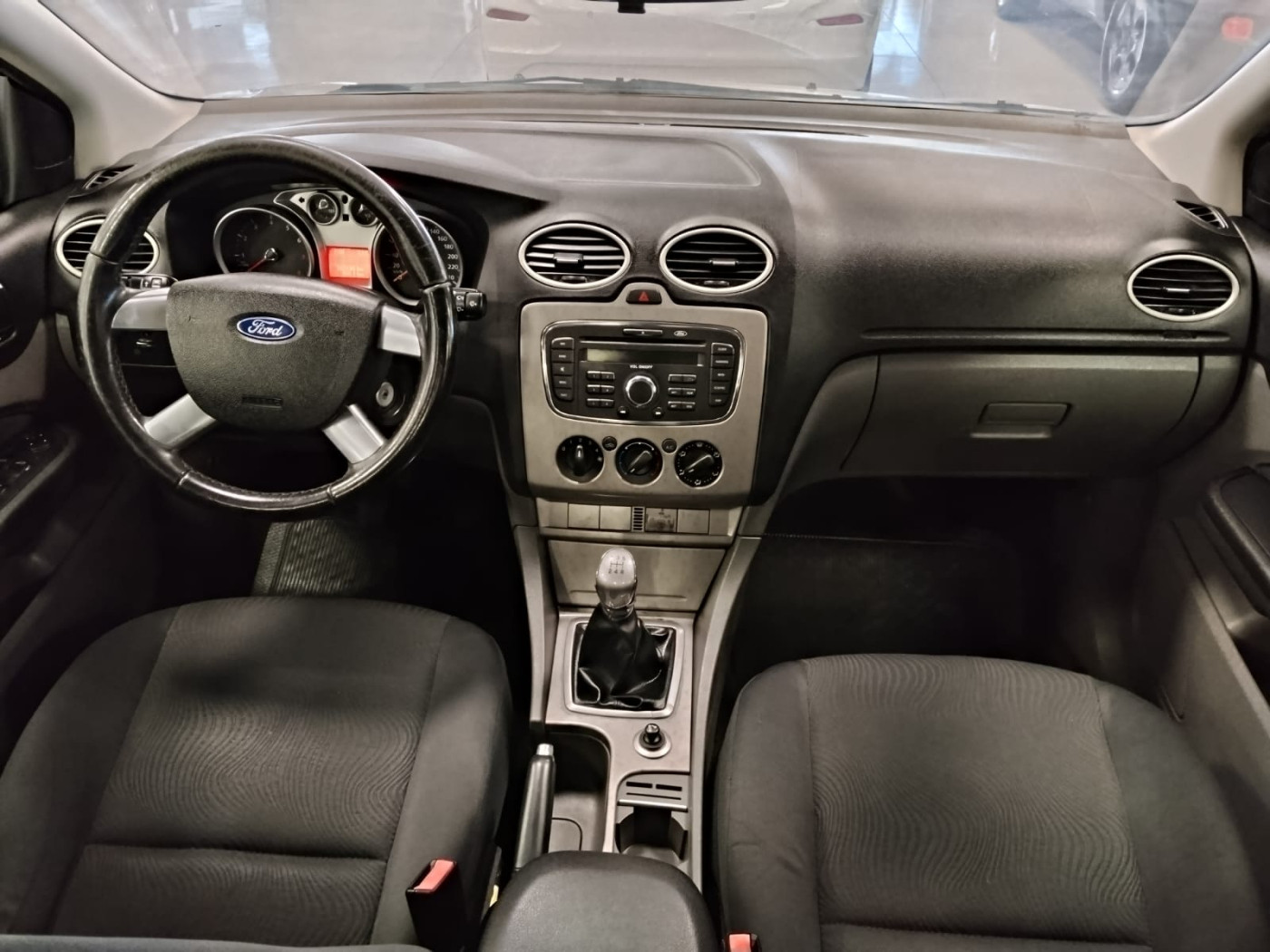 FORD FOCUS SEDAN 2.0 - Foto 5