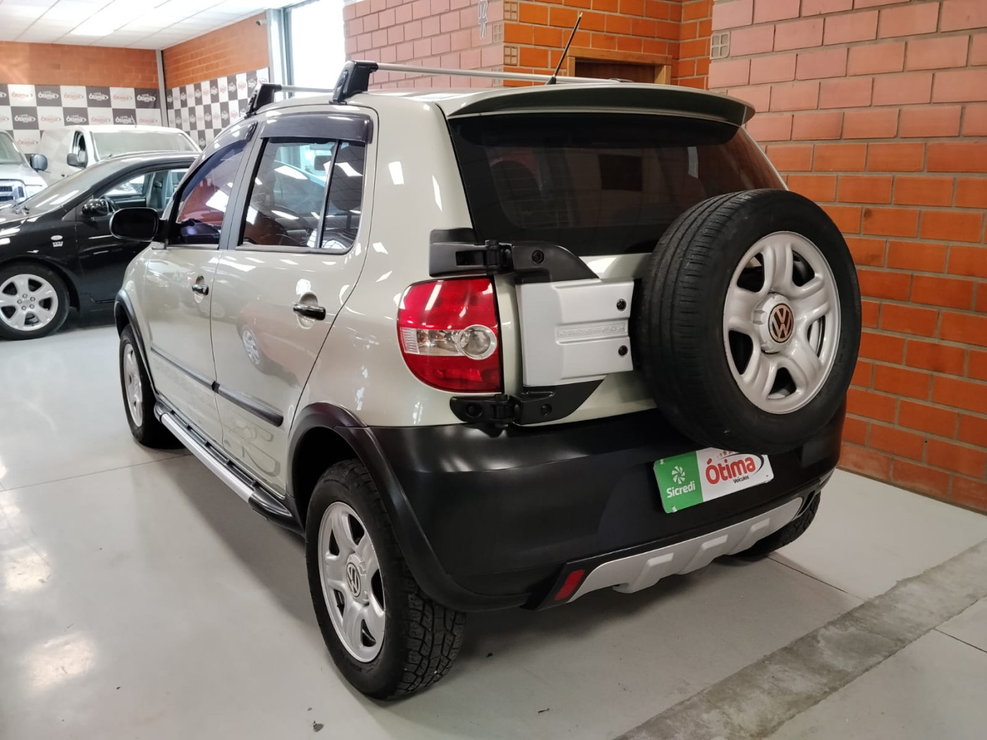 VW CROSFOX 1.6 - Foto 8