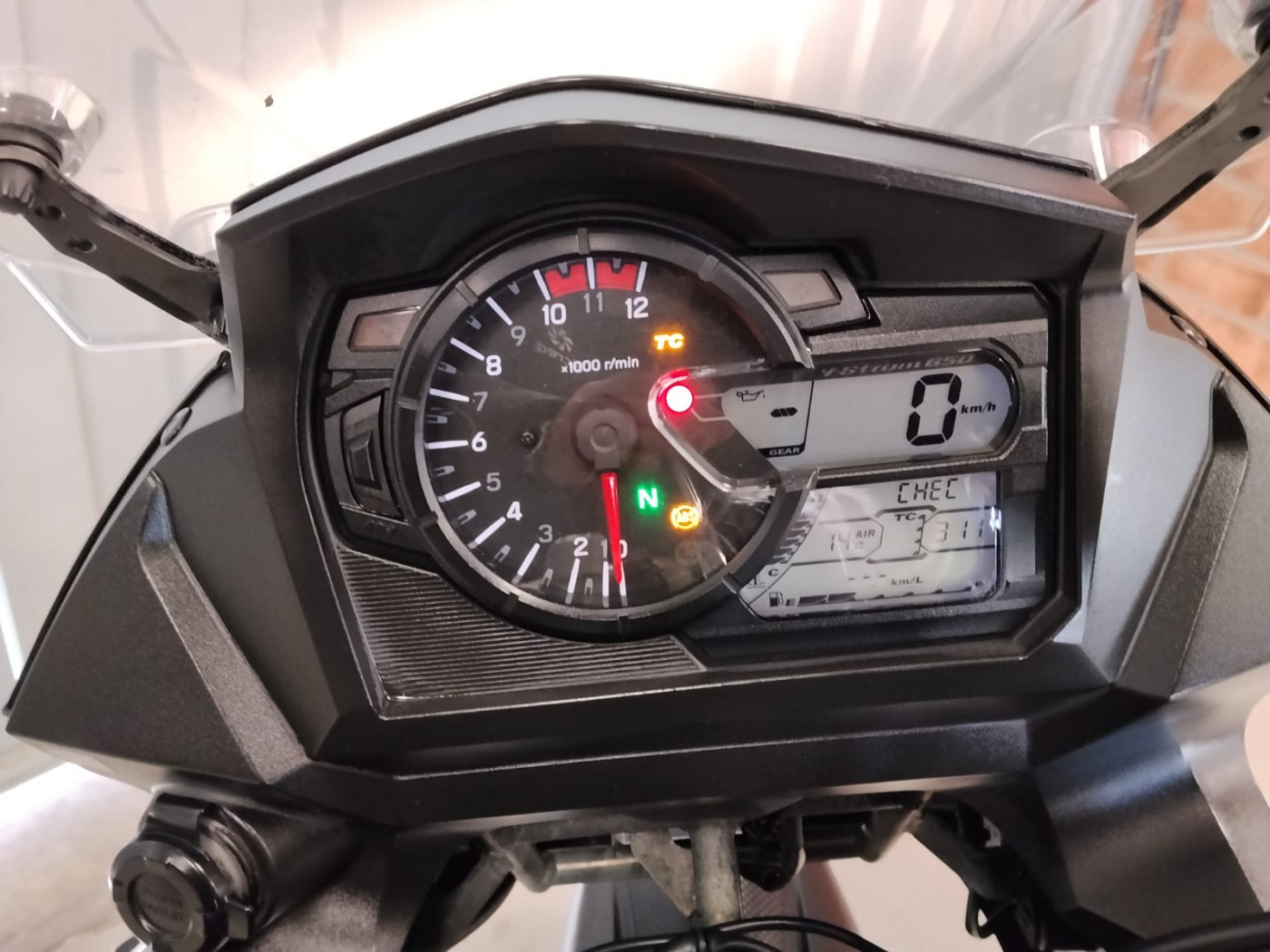 SUZUKI V-STROM 650 - Foto 5