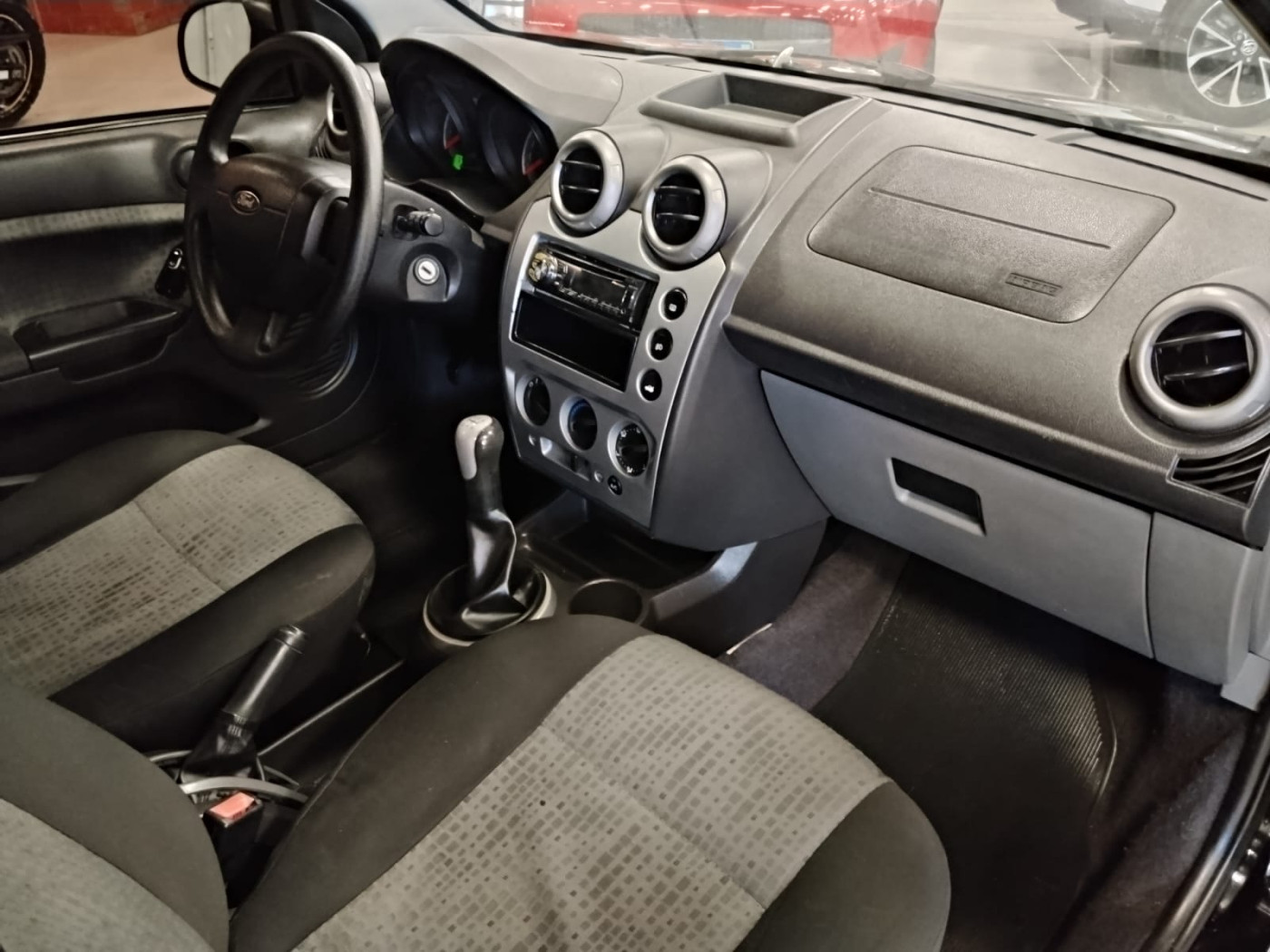 FORD FIESTA SEDAN 1.0 - Foto 5