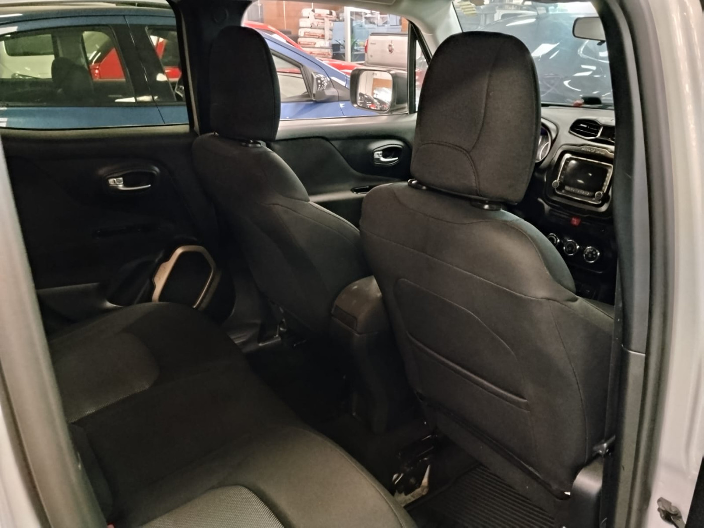 JEEP RENEGADE SPORT 4X4 - Foto 6