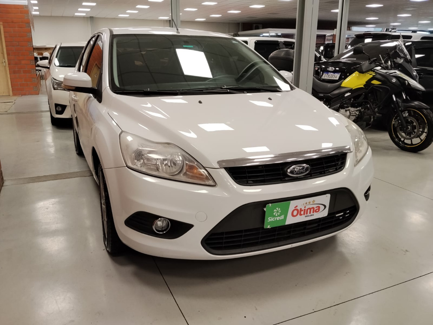 FORD FOCUS 1.6 HB - Foto 1
