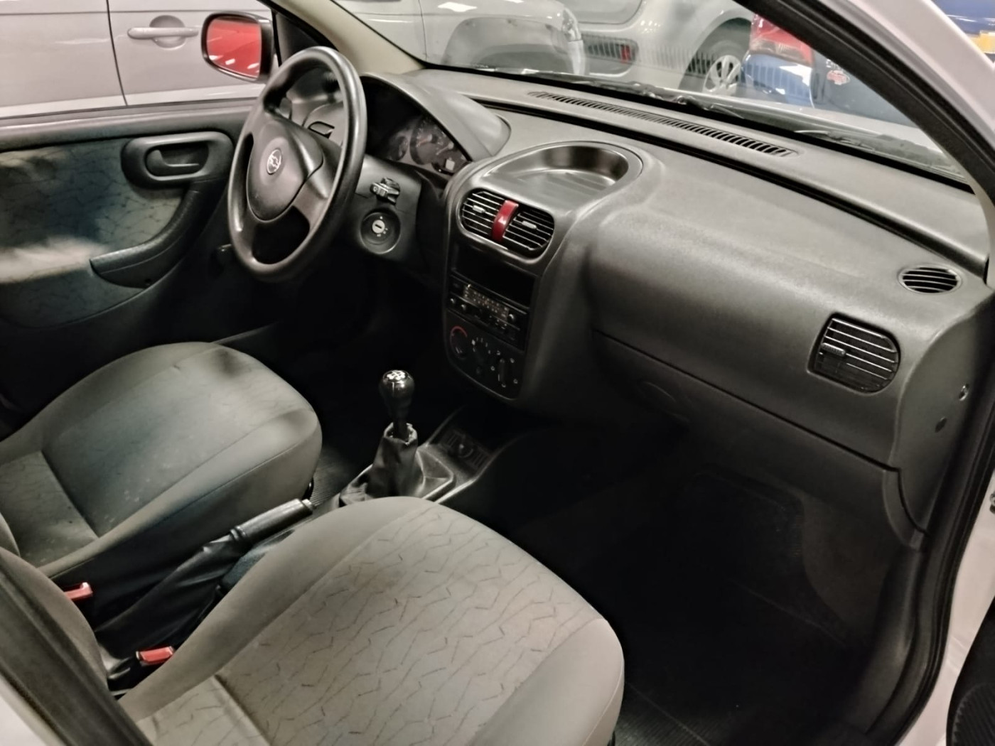 GM CORSA HB 1.0 - Foto 4