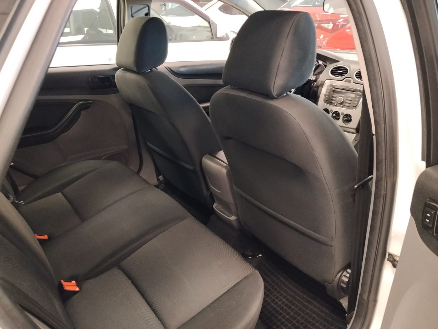 FORD FOCUS 1.6 - Foto 6