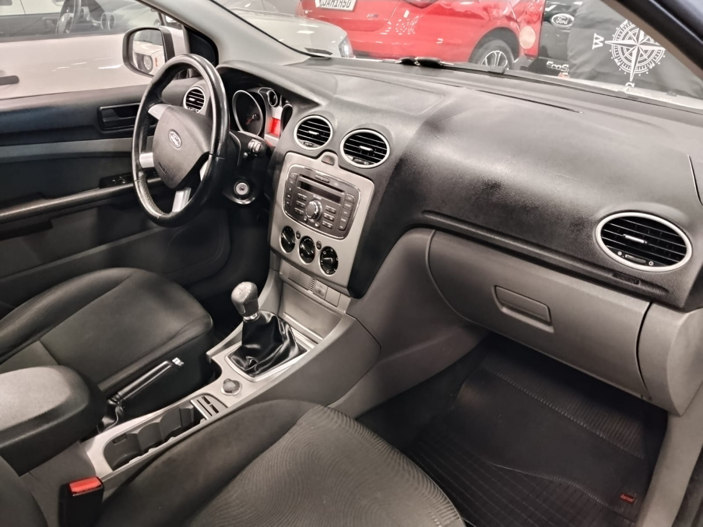 FORD FOCUS 1.6 - Foto 4
