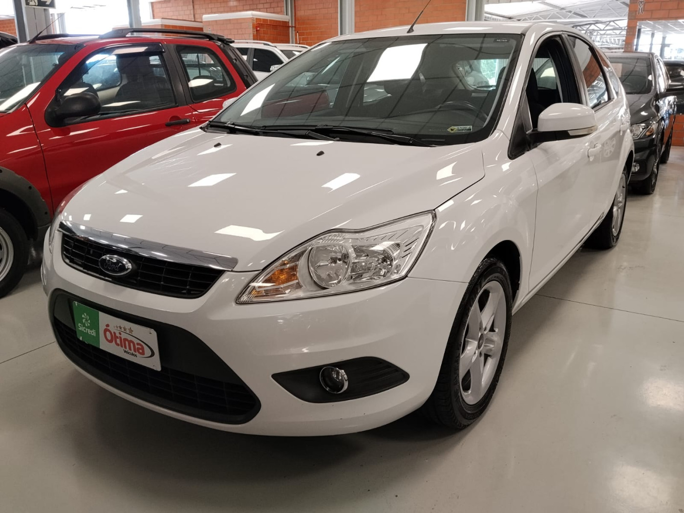 FORD FOCUS 1.6 - Foto 1