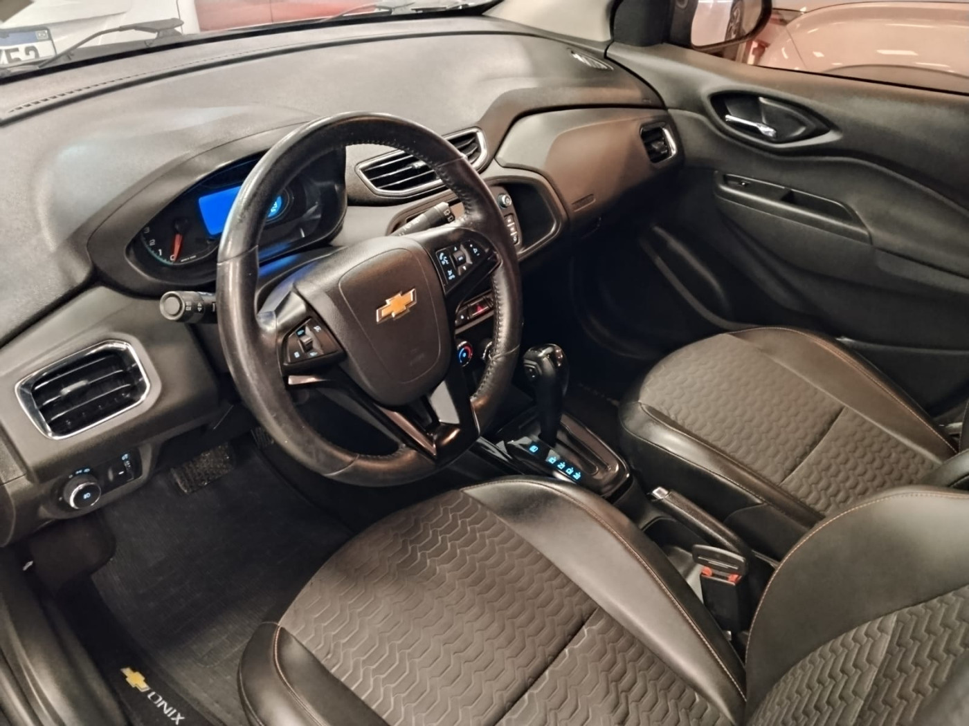 GM ONIX LTZ AUT 1.4 - Foto 3