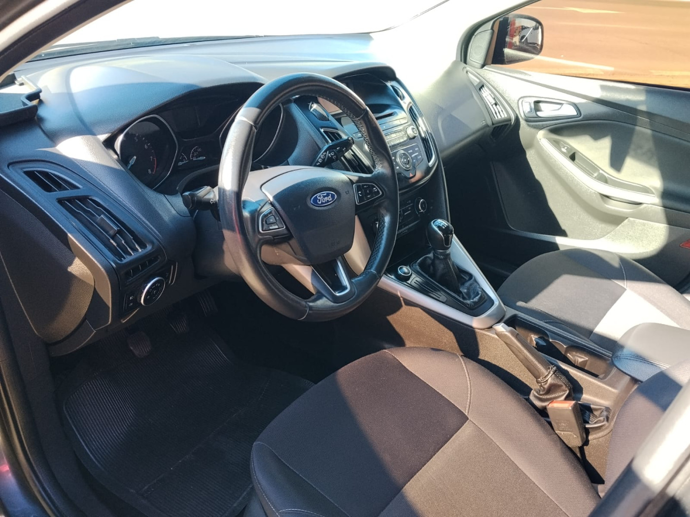 FORD FOCUS 1.6 MANUAL - Foto 3