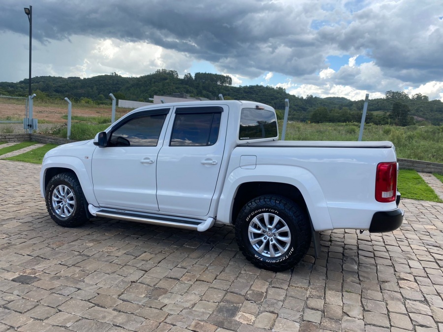 VW AMAROK TRENDLINE DIESEL 2018 AT - Foto 5