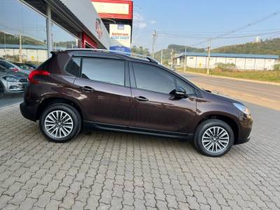 PEUGEOT 2008 ALLURE AUTOMÁTICO 2019 - Foto 8