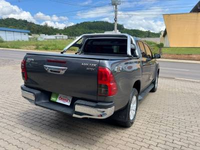 TOYOTA HILUX SRV 4X4 DIESEL AUTOMÁTICA ÚNICO DONO  - Foto 10