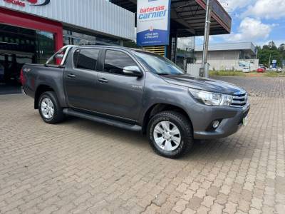 TOYOTA HILUX SRV 4X4 DIESEL AUTOMÁTICA ÚNICO DONO  - Foto 4