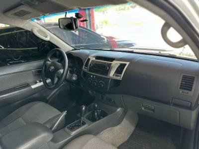 TOYOTA HILUX 3.0 SR DIESEL 4X4 AUTOMATICA - Foto 3