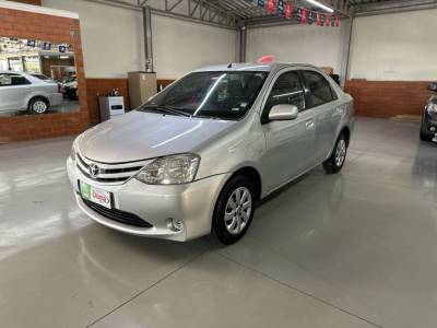 TOYOTA ETIOS XS SEDAN 1.5 - Foto 2