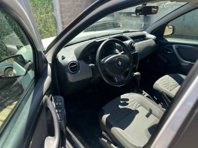 RENAULT DUSTER 2.0  - Foto 3