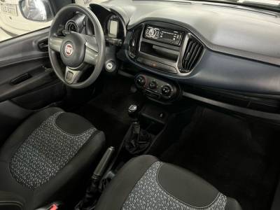 FIAT UNO ATTRACTIVE 1.0 2021 - Foto 3