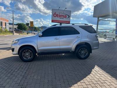 TOYOTA HILUX SW4 SR FLEX 2015 - Foto 10