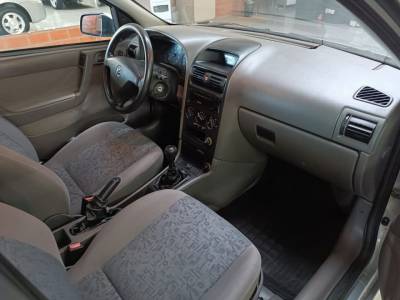 GM ASTRA SEDAN 2.0 - Foto 5