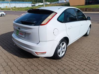 FORD FOCUS 1.6 CAMBIO MANUAL - Foto 6