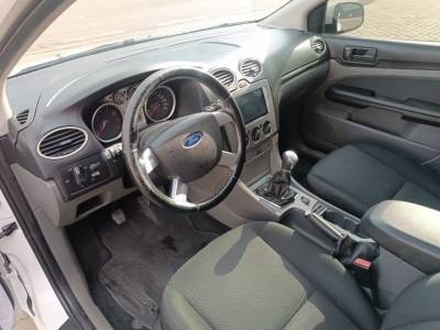 FORD FOCUS 1.6 CAMBIO MANUAL - Foto 4