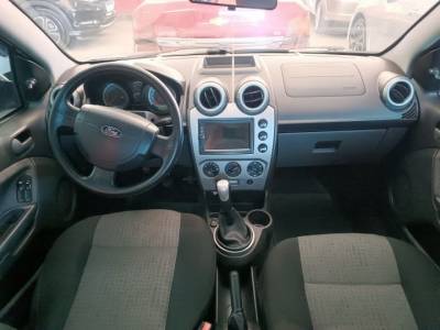 FORD FIESTA SEDAN 1.6 - Foto 5