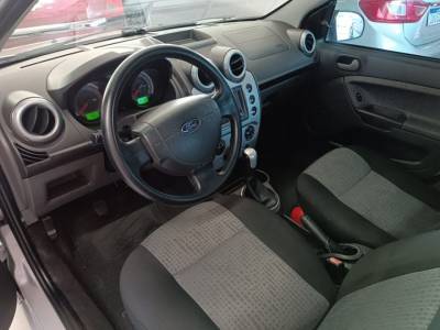 FORD FIESTA SEDAN 1.6 - Foto 3