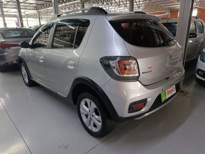 RENAULT SANDERO STEPWAY 1.6 AUTOMATICO - Foto 8