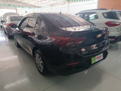 GM ONIX PLUS 1.0 - Foto 7