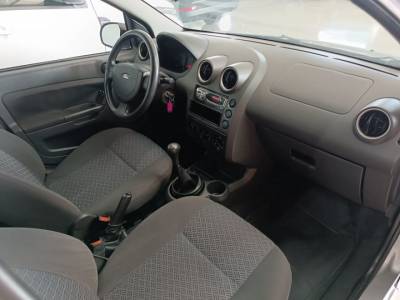 FORD FIESTA SEDAN 1.6 - Foto 5