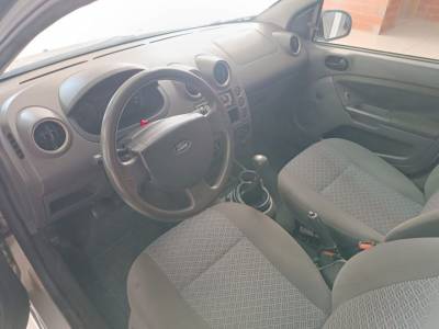 FORD FIESTA SEDAN 1.6 - Foto 3