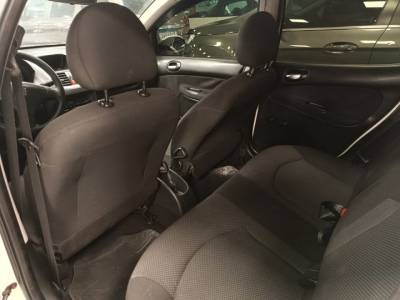 PEUGEOT 207 XR 1.4 - Foto 6