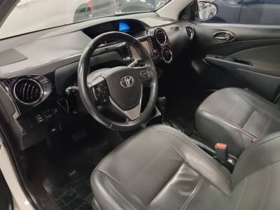 TOYOTA ETIOS PLATINUM 1.5 - Foto 3