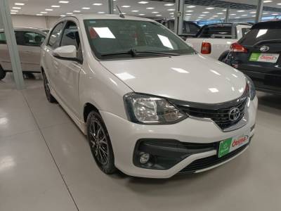 TOYOTA ETIOS PLATINUM 1.5 - Foto 2