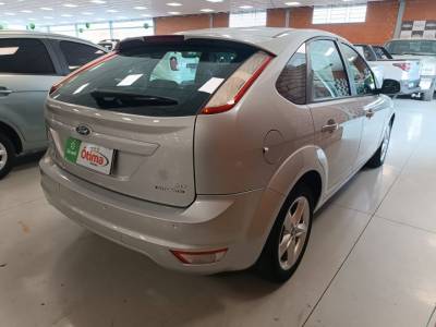 FORD FOCUS 2.0 AUTOMATICO - Foto 7