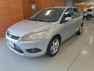 FORD FOCUS 2.0 AUTOMATICO - Foto 2