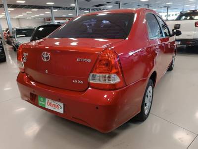 TOYOTA ETIOS XS 1.5 - Foto 8