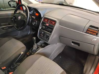 FIAT PUNTO ESSENCE 1.6 - Foto 4