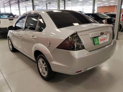 FORD FIESTA SEDAN 1.6 - Foto 8