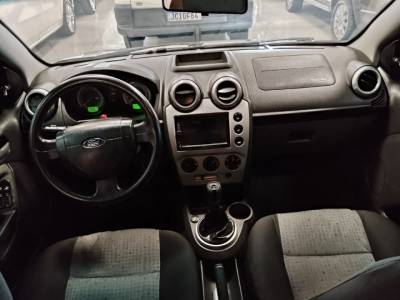FORD FIESTA SEDAN 1.6 - Foto 5
