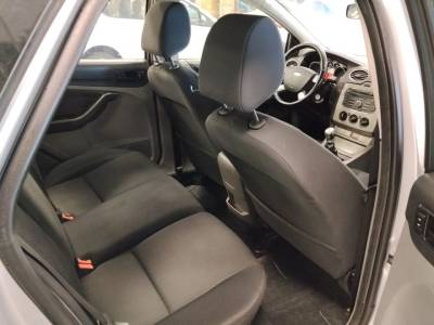 FORD FOCUS SEDAN 2.0 - Foto 6