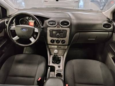 FORD FOCUS SEDAN 2.0 - Foto 5