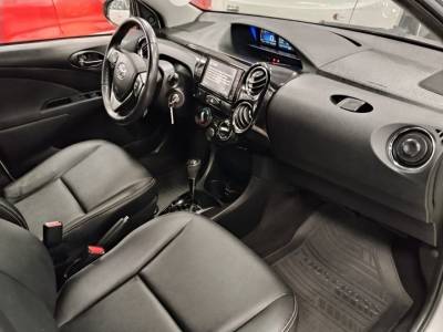 TOYOTA ETIOS CROSS 1.5 AT - Foto 4