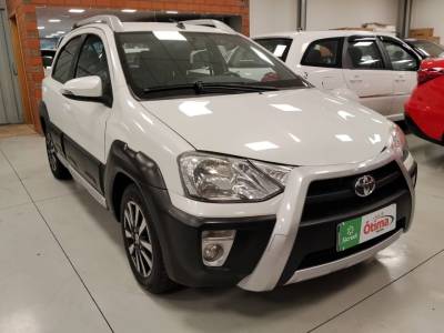 TOYOTA ETIOS CROSS 1.5 AT - Foto 2